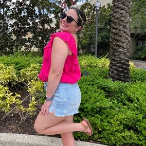 Meet your Posher, Hollie